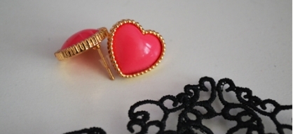 GIVEAWAY: valentine's earrings