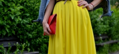yellow maxi skirt with striped t-shirt