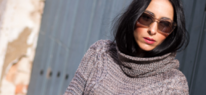 TAUPE KNITTED TURTLENECK